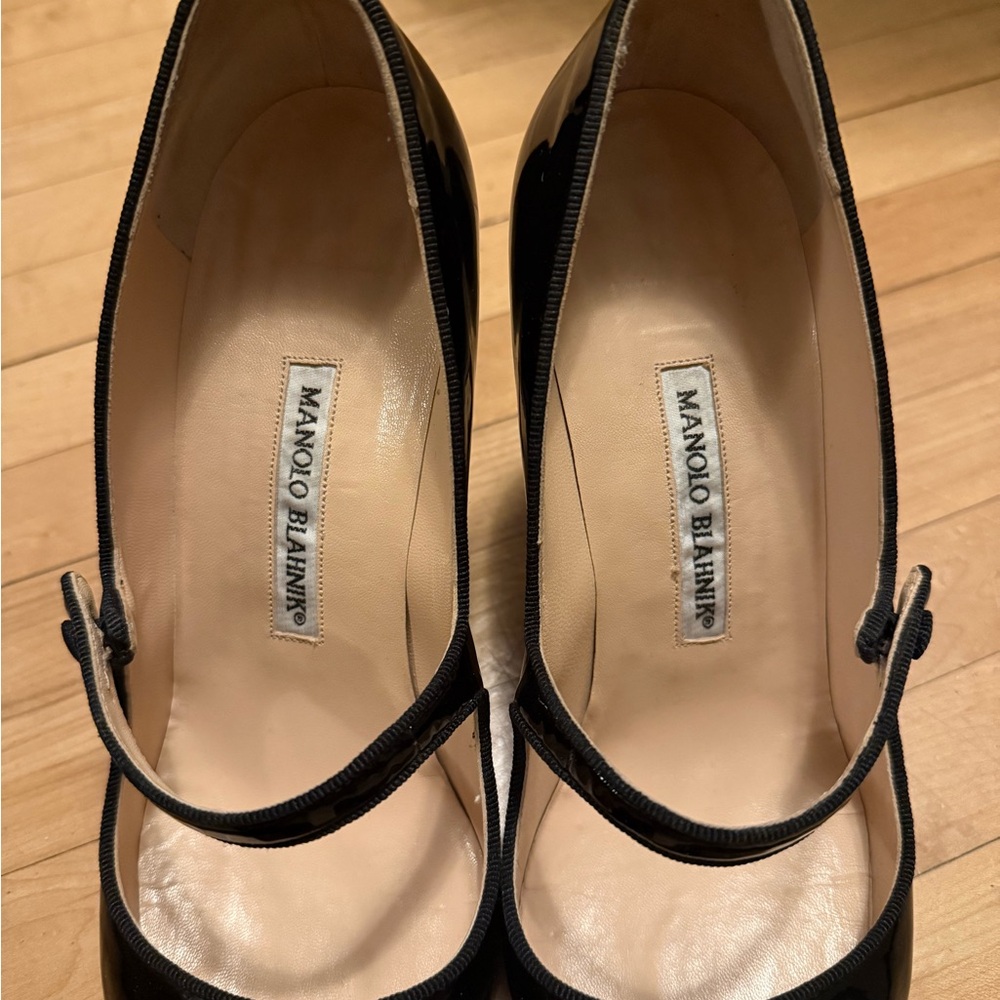 Manolo Blahnik Campari Black Patent Leather Heels Mary Jane Strap Classic 39.5 - Picture 5 of 15